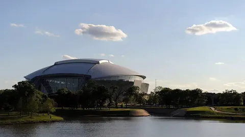 《狂欢倒计时！2天抢星穹雷诺，QQ飞车周年盛典大放送，钻石A车套装，一网打尽！》